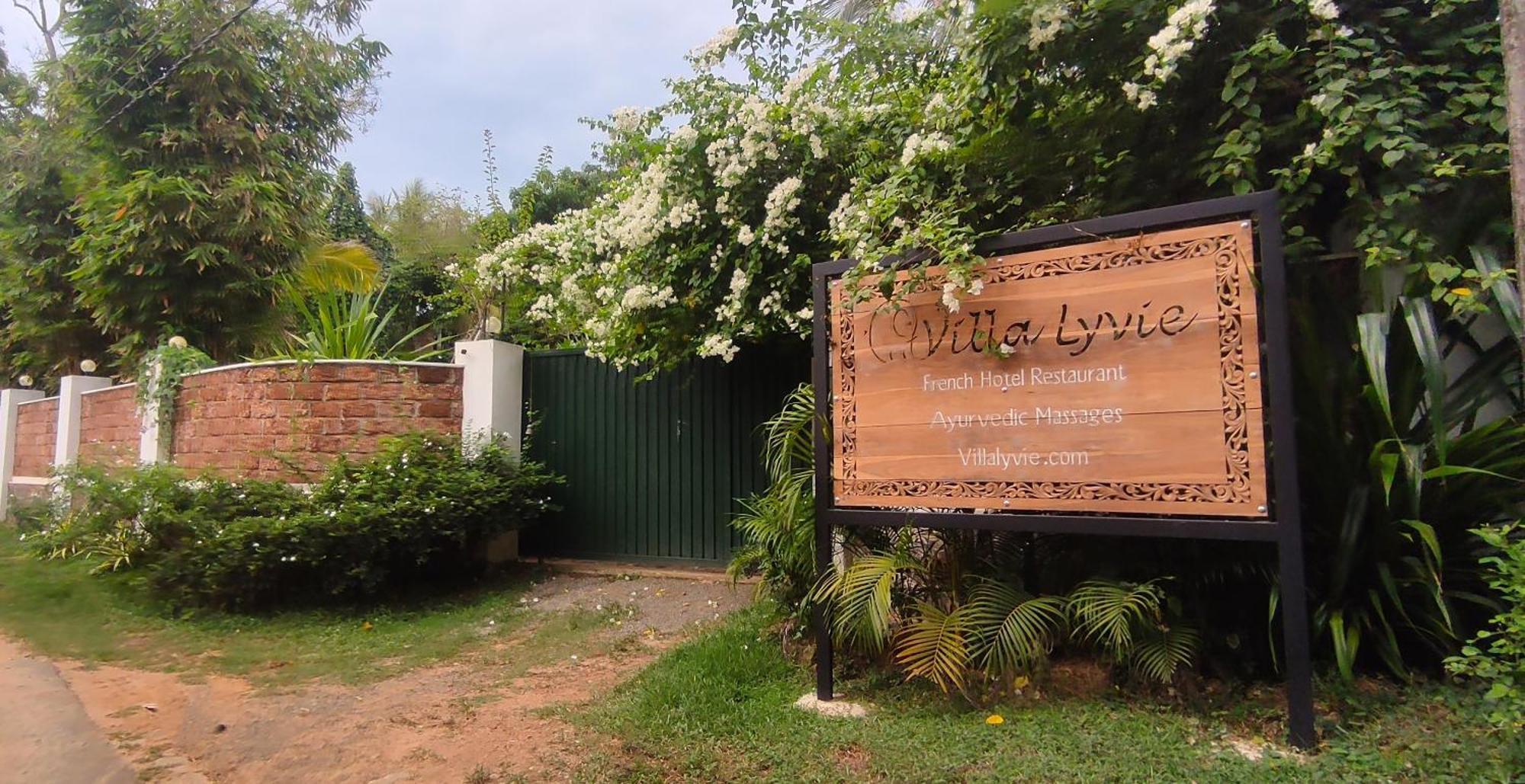 טנגלה Villa Lyvie Ayurvedic Hotel מראה חיצוני תמונה